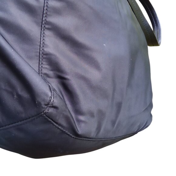 Tory Burch Black Vinyl Tote Disc Shipping - Picture 8 of 12